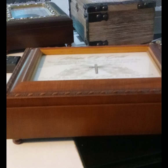 Music Box/Keepsake/Memory - Picture 3 of 3